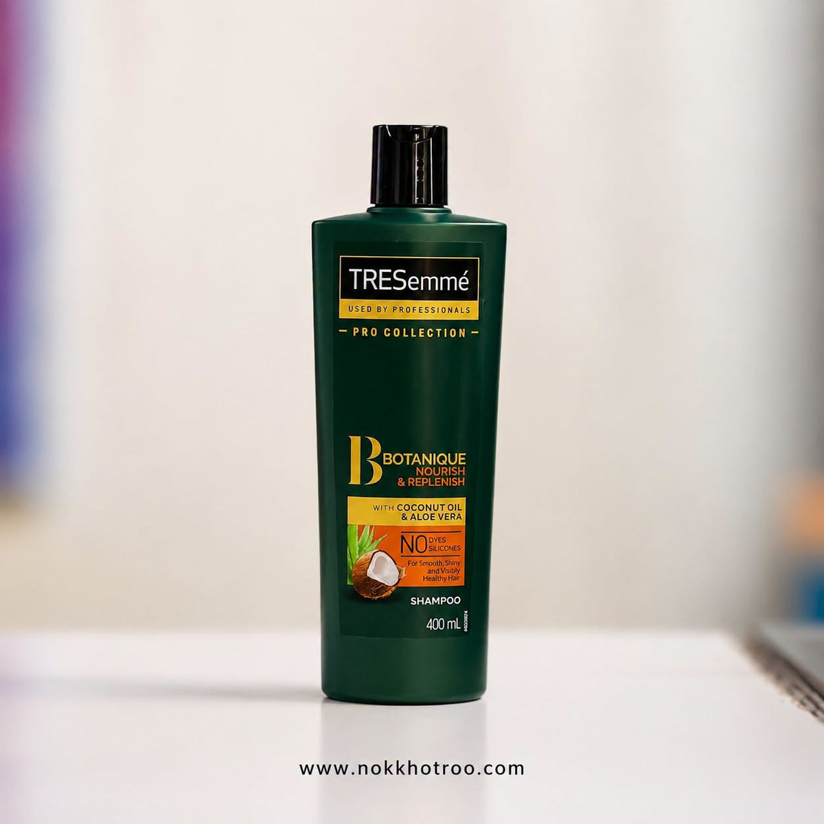 TRESemmé Botanique Nourish And Replenish Shampoo (400ml)